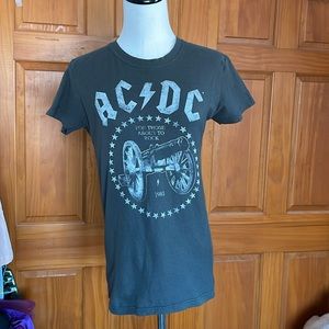AC/DC Concert Tee Shirt Women’s Size L